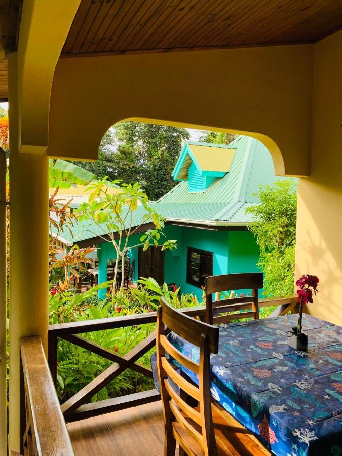 O'Soleil Chalets Self Catering La Digue Exterior photo