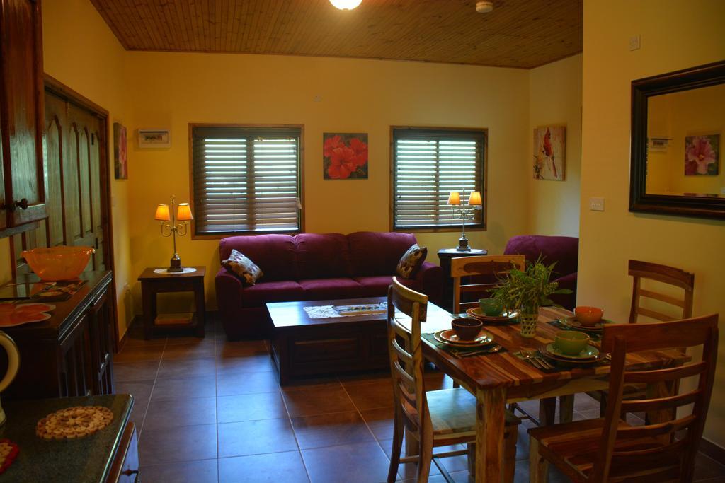 O'Soleil Chalets Self Catering La Digue Room photo